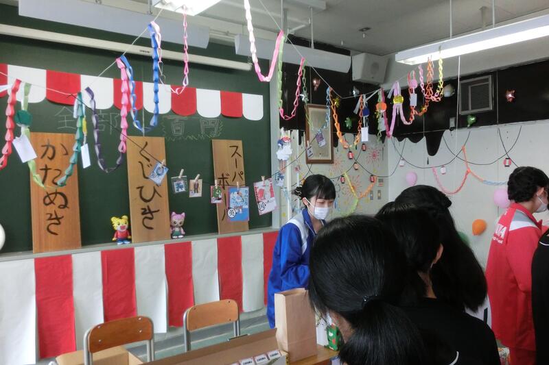 ３学年模擬店