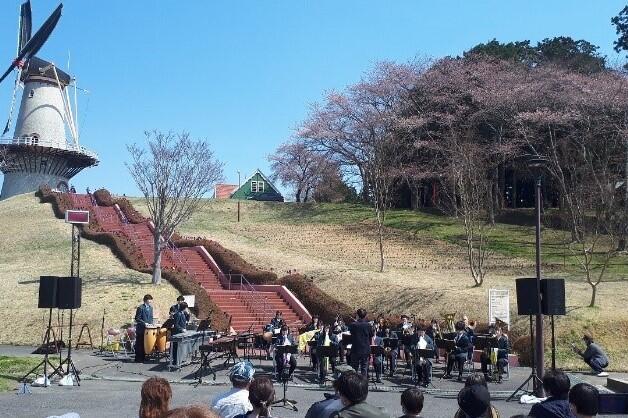 吹奏楽部の演奏