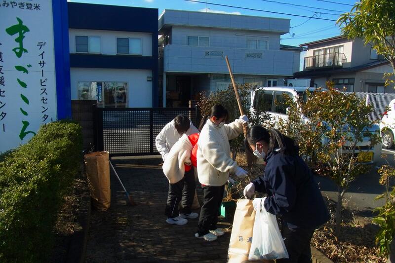 落ち葉を片付けました