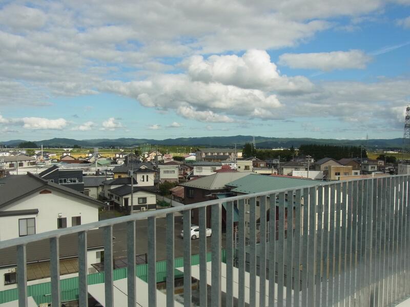 だんだんテラスから第2グランド方面を望む